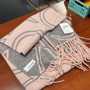 Calvin Klein scarf // 092512